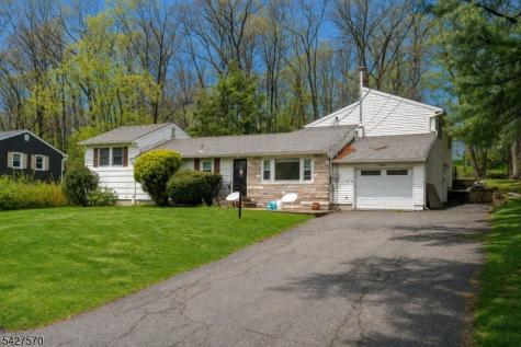 44 Venetian Drive Jefferson NJ 07849