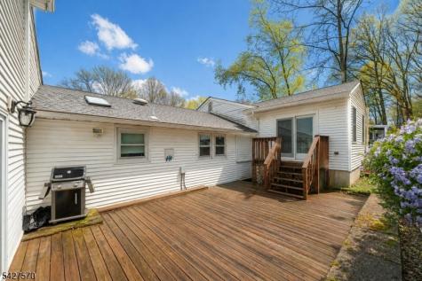 44 Venetian Drive Jefferson NJ 07849