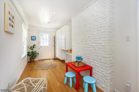 214 Alexander Avenue Montclair NJ 07043