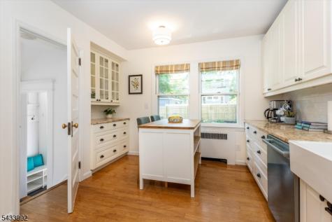 214 Alexander Avenue Montclair NJ 07043