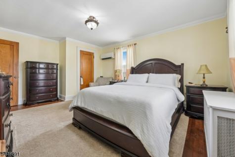 24 Synott Place Newark NJ 07106