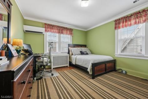 24 Synott Place Newark NJ 07106