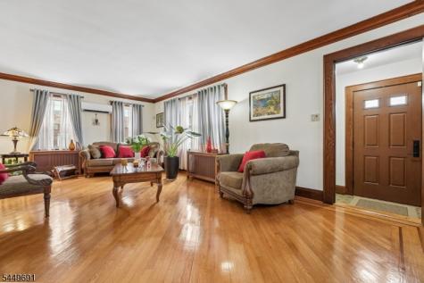24 Synott Place Newark NJ 07106