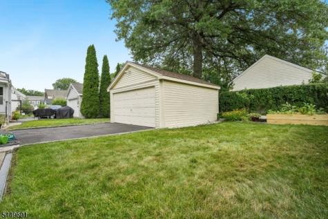 24 Synott Place Newark NJ 07106