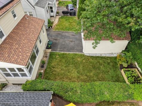 24 Synott Place Newark NJ 07106