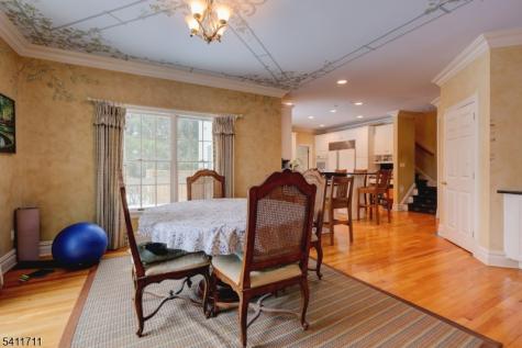 18 Tree Top Lane Chatham NJ 07928