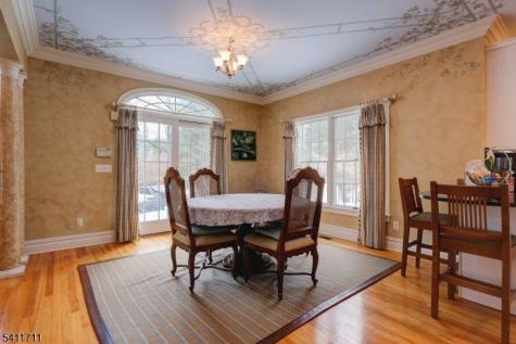 18 Tree Top Lane Chatham NJ 07928