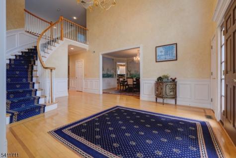 18 Tree Top Lane Chatham NJ 07928