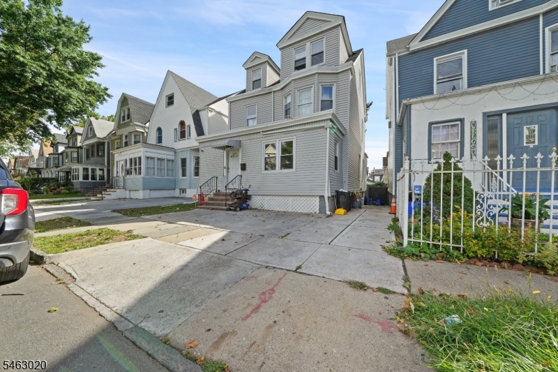 142 Greenwood Avenue East Orange NJ 07017