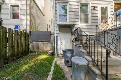 142 Greenwood Avenue East Orange NJ 07017