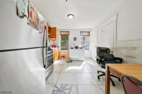 142 Greenwood Avenue East Orange NJ 07017