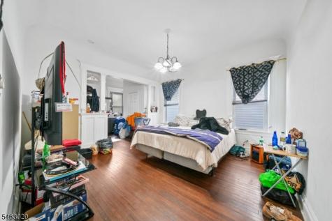 142 Greenwood Avenue East Orange NJ 07017