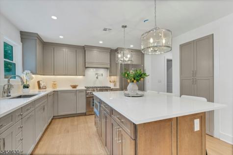 1466 Lamberts Mill Road Scotch Plains NJ 07076