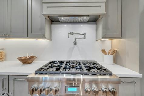 1466 Lamberts Mill Road Scotch Plains NJ 07076