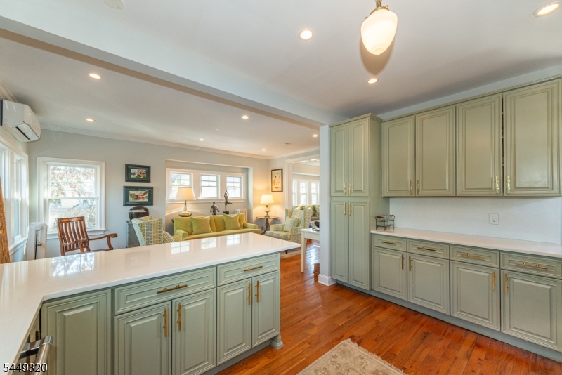 85 Evergreen Avenue Bloomfield NJ 07003