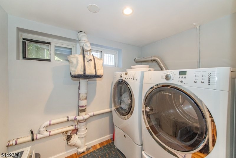 85 Evergreen Avenue Bloomfield NJ 07003
