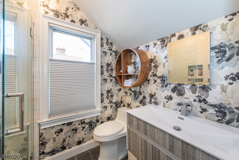 85 Evergreen Avenue Bloomfield NJ 07003