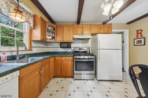 150 West End Place Cranford NJ 07016
