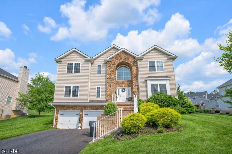 6 Jacob Way Lopatcong NJ 08865