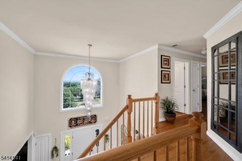 6 Jacob Way Lopatcong NJ 08865
