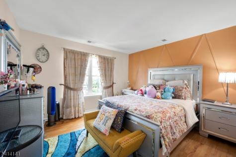 6 Jacob Way Lopatcong NJ 08865
