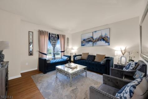 6 Jacob Way Lopatcong NJ 08865