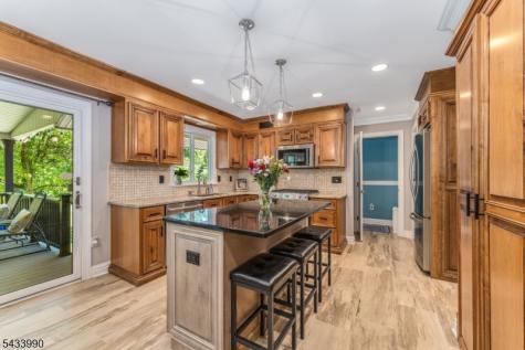 8 Shurts Road Readington NJ 08822