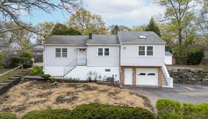 54 Reidy Place West Milford NJ 07421