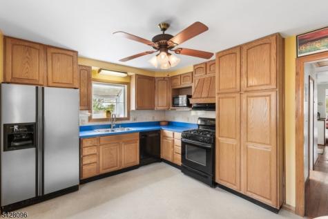 54 Reidy Place West Milford NJ 07421