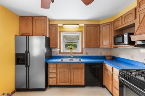 54 Reidy Place West Milford NJ 07421