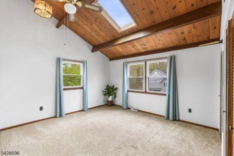54 Reidy Place West Milford NJ 07421