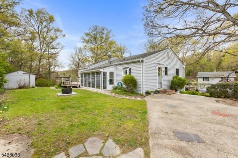 54 Reidy Place West Milford NJ 07421