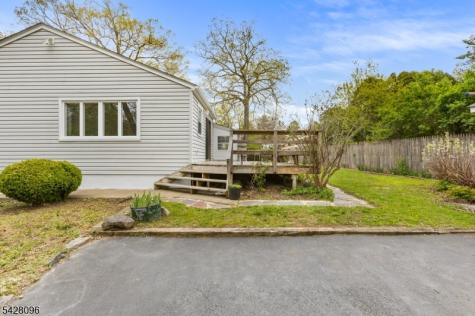 54 Reidy Place West Milford NJ 07421