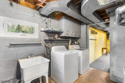 54 Reidy Place West Milford NJ 07421