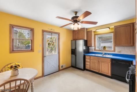 54 Reidy Place West Milford NJ 07421