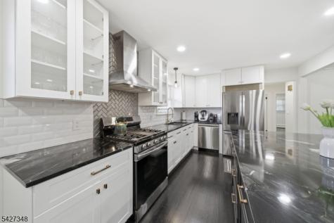 22 Macedulski Terrace South Amboy NJ 08879