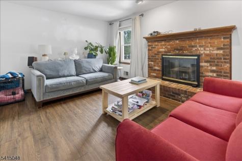 5 Fisher Court East Amwell NJ 08551