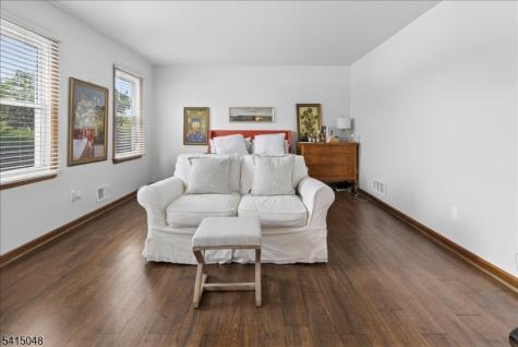 5 Fisher Court East Amwell NJ 08551