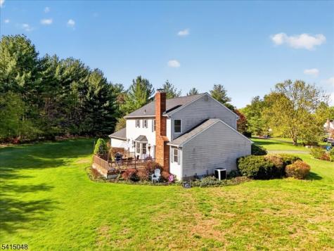 5 Fisher Court East Amwell NJ 08551