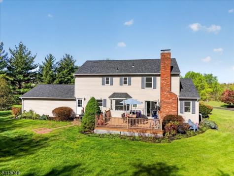 5 Fisher Court East Amwell NJ 08551