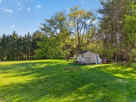 5 Fisher Court East Amwell NJ 08551