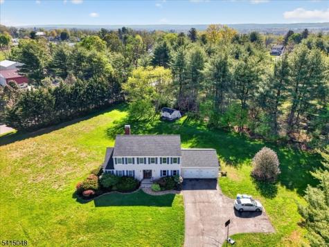 5 Fisher Court East Amwell NJ 08551