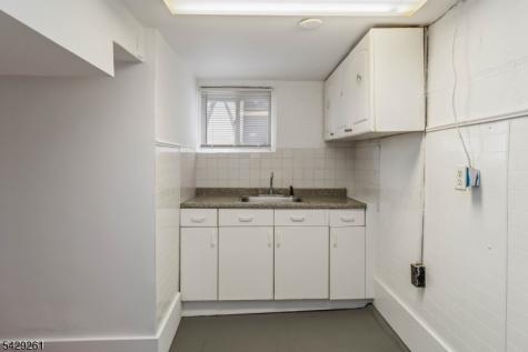 12 Winding Way West Orange NJ 07052
