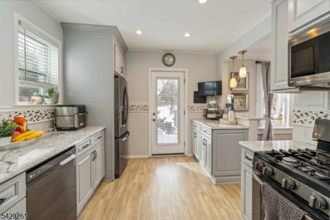 12 Winding Way West Orange NJ 07052