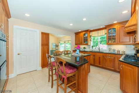 68 Musiker Avenue Randolph NJ 07869