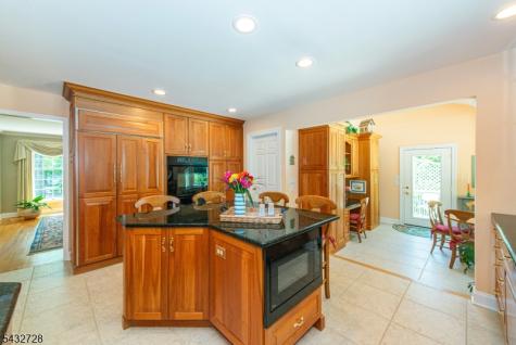 68 Musiker Avenue Randolph NJ 07869