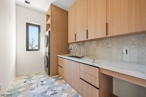 9 Far Brook Drive Millburn NJ 07078