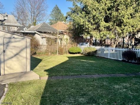 689 Linden Avenue Ridgefield NJ 07657