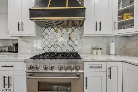 676 Ridgewood Road Oradell NJ 07649