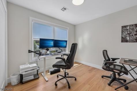 676 Ridgewood Road Oradell NJ 07649